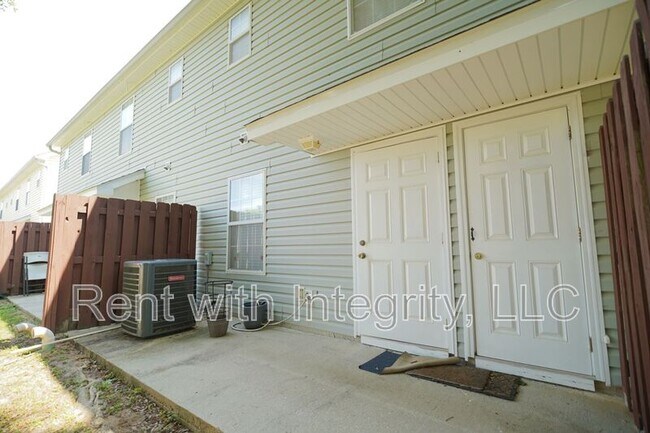 Building Photo - 4434 Gearhart Rd