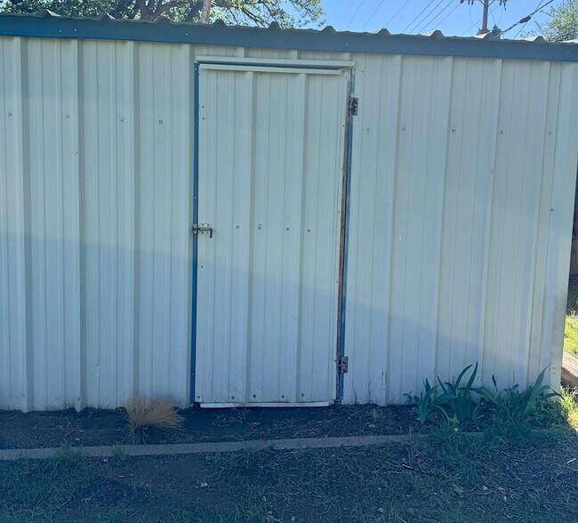 Building Photo - 2823 54th St