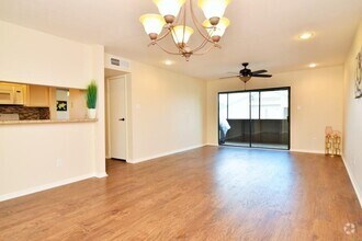 Building Photo - 3025 Walnut Bend Ln