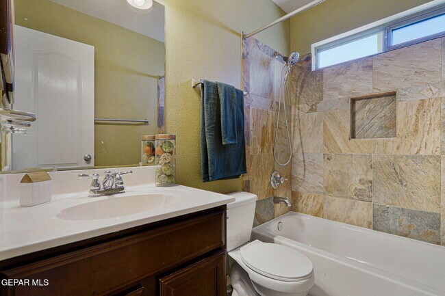 Building Photo - 1290 Hidden Bend Pl