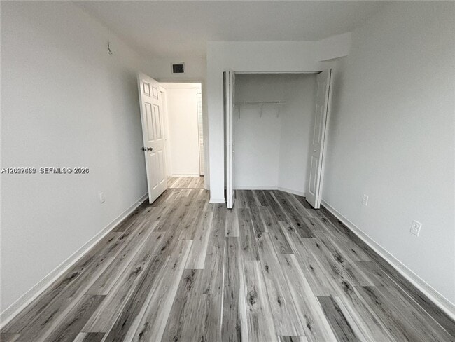 Building Photo - 655 SW 111th Way