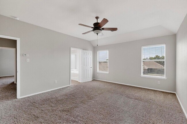 Building Photo - Great Home with Room To Grow in Southbrook!