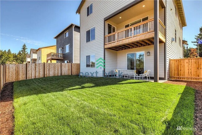 Building Photo - A fabulous 5 bedroom and 3.5 bathroom house