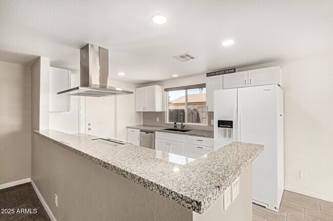 Building Photo - 1512 West Mariposa Dr