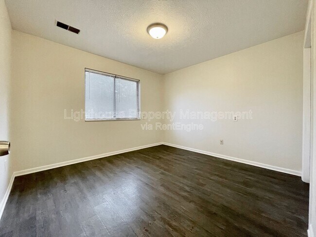 Building Photo - 2972 Vineland Ave SE