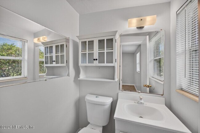 Building Photo - 87 Saratoga Cir S