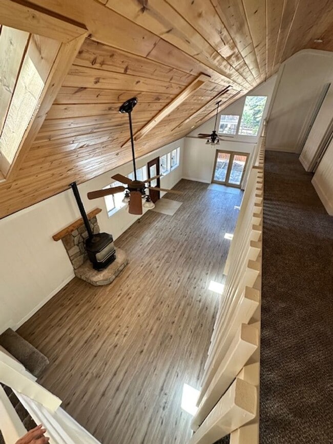 Building Photo - Newly updated pet friendly 4Bd 3Ba home! C...