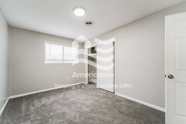 Building Photo - 1047 Garden Park Dr