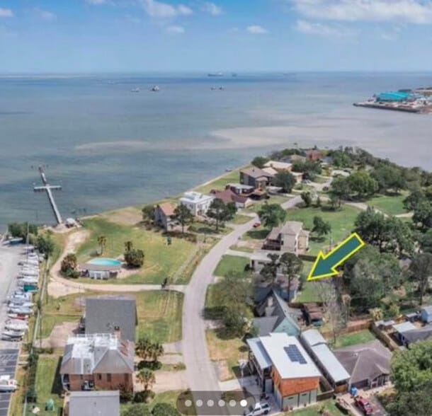 Building Photo - 223 Bay Colony Dr