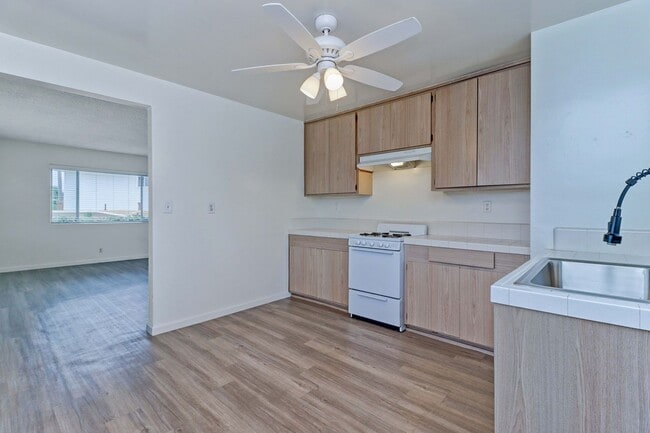 Building Photo - Corona Lane 108** - (V)