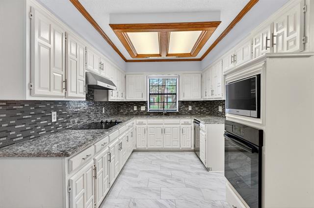 Building Photo - 918 Green Brook Dr