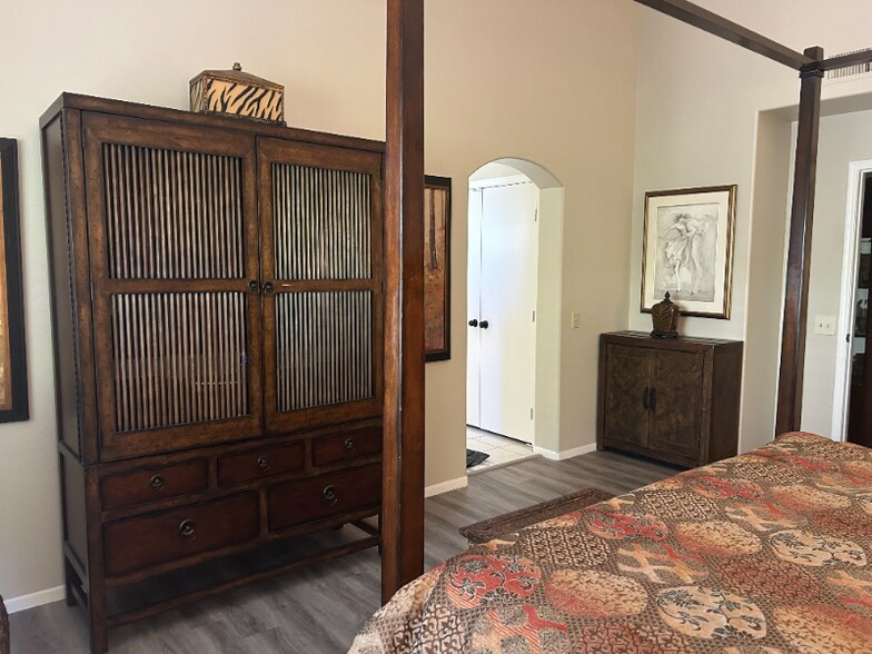 Building Photo - 13714 W Caballero Dr