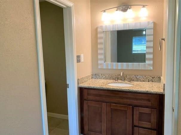 Building Photo - 2123 Williamsburg Ct S