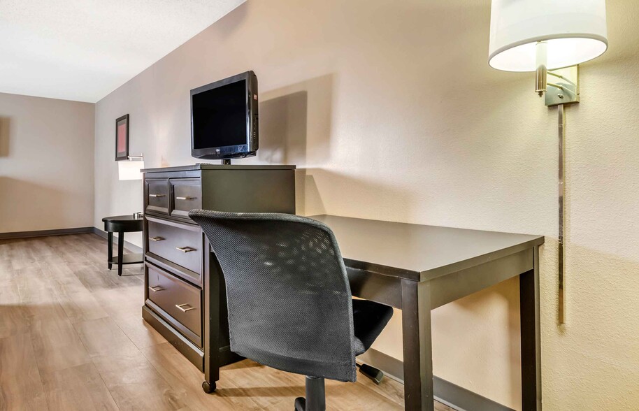 Building Photo - Furnished Studio-Minneapolis - Woodbury