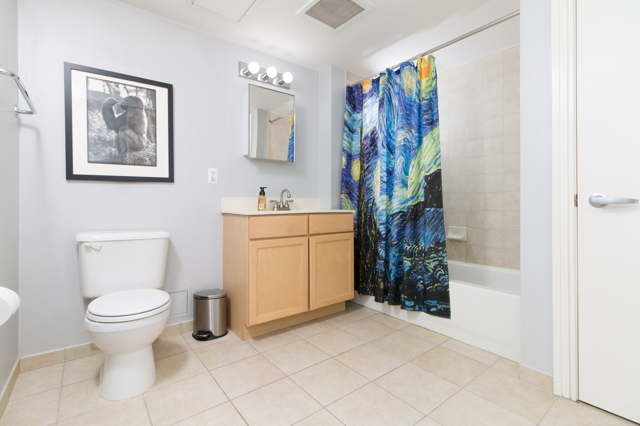 spacious bathroom - 800 4th St SW