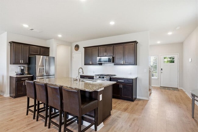 Building Photo - 1224 Vogel Dr