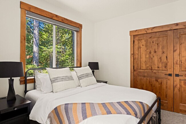 Building Photo - 89192 U.S. 26-SI ID1223593P