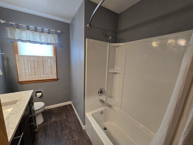 Building Photo - 3502 Veralta Dr