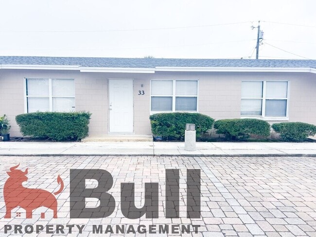Building Photo - 439 Ruffel St