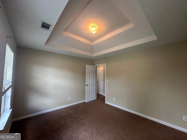 Building Photo - 5622 Platte Dr