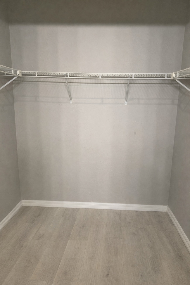 Building Photo - 12243 Londonderry Ln