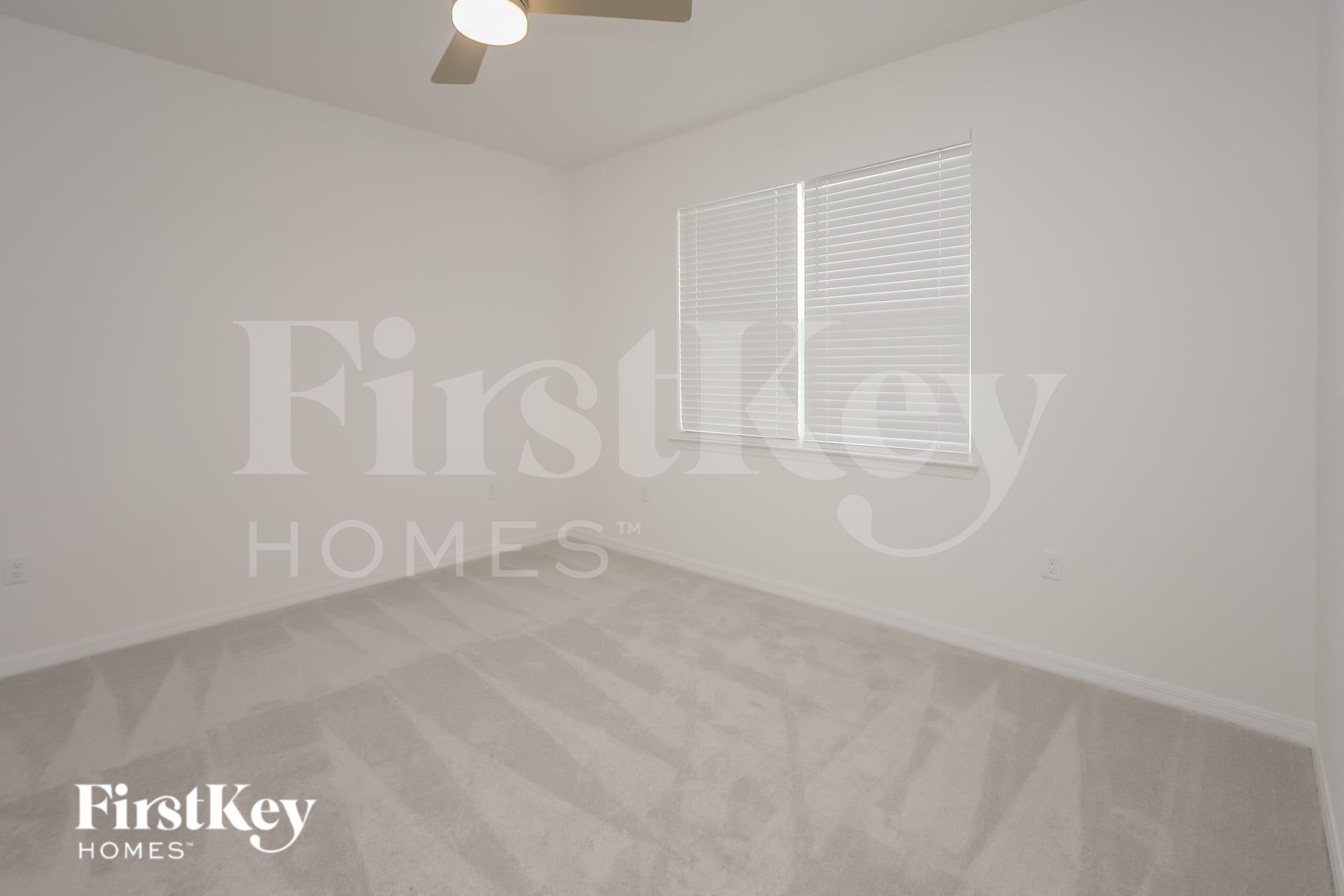 Building Photo - 356 Corbel Ln