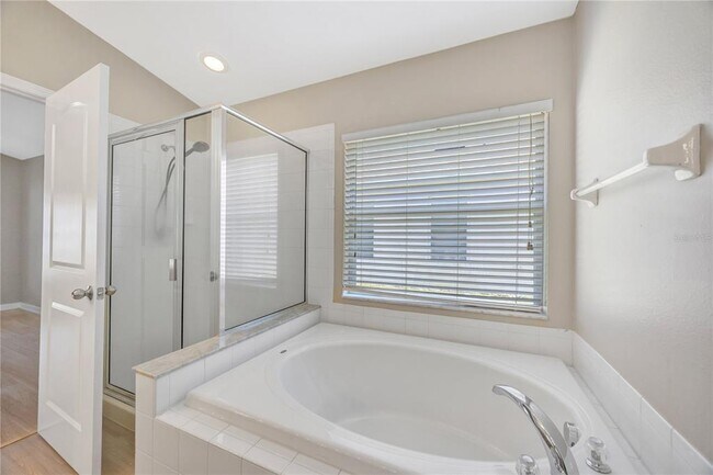 Building Photo - 30435 Annadale Dr