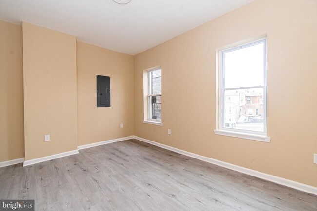 Building Photo - 2027 McCulloh St