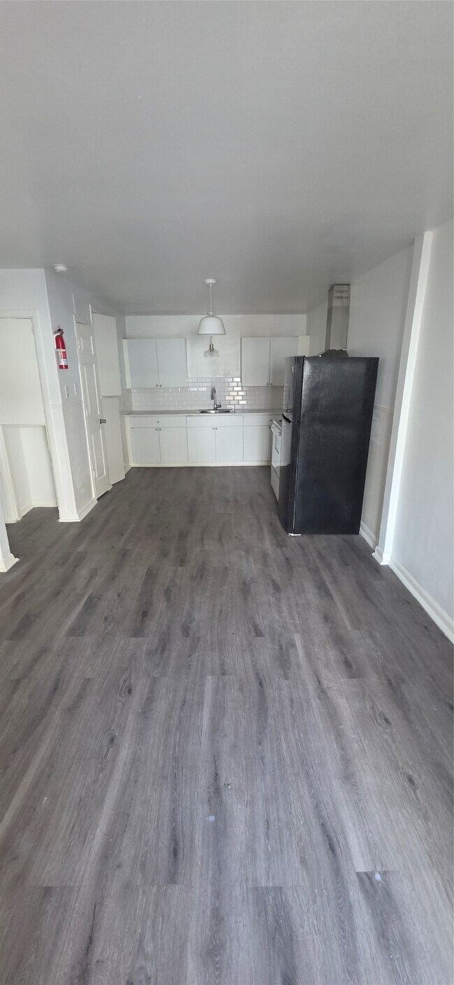 Building Photo - 2811 Iola St