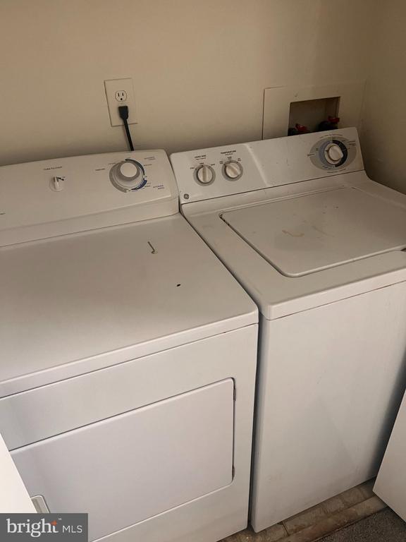 Building Photo - 329 Shawmont Ave