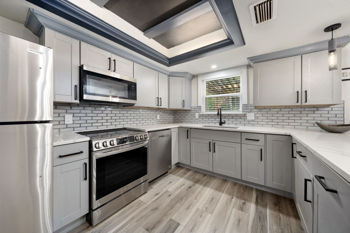 Building Photo - 2703 Meadowstone Ct