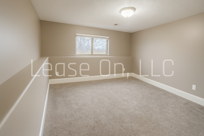 Building Photo - 7453/57 Summerside