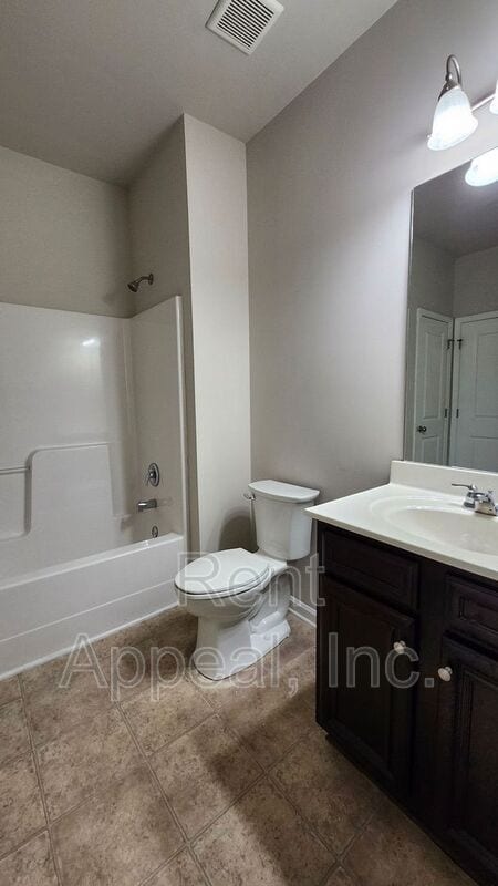 Building Photo - 3523 Woodshade Dr