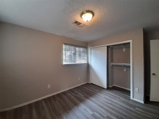 Building Photo - 4602 Knottynold Ln