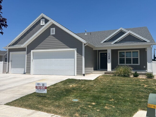 Building Photo - Beautiful Home Built in 2024, Upstairs Only