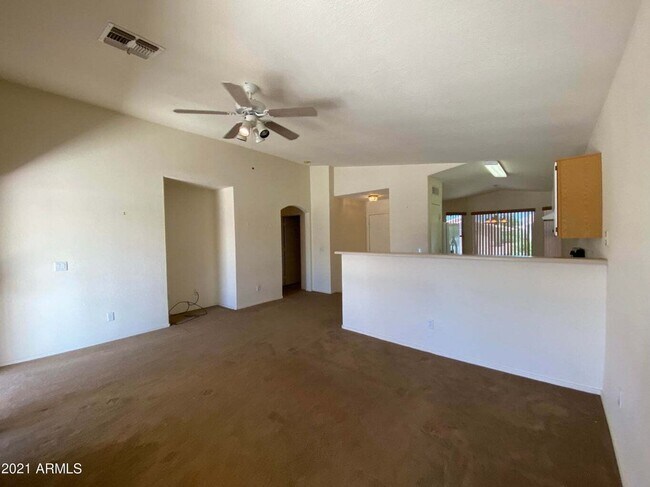 Building Photo - 1461 E La Costa Dr