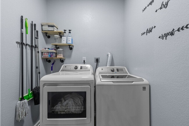 Building Photo - 155 Nautico Way