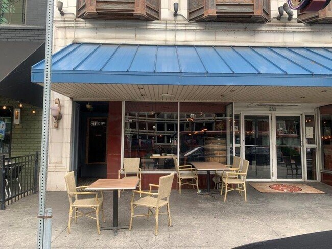 Building Photo - 213 N 2nd St