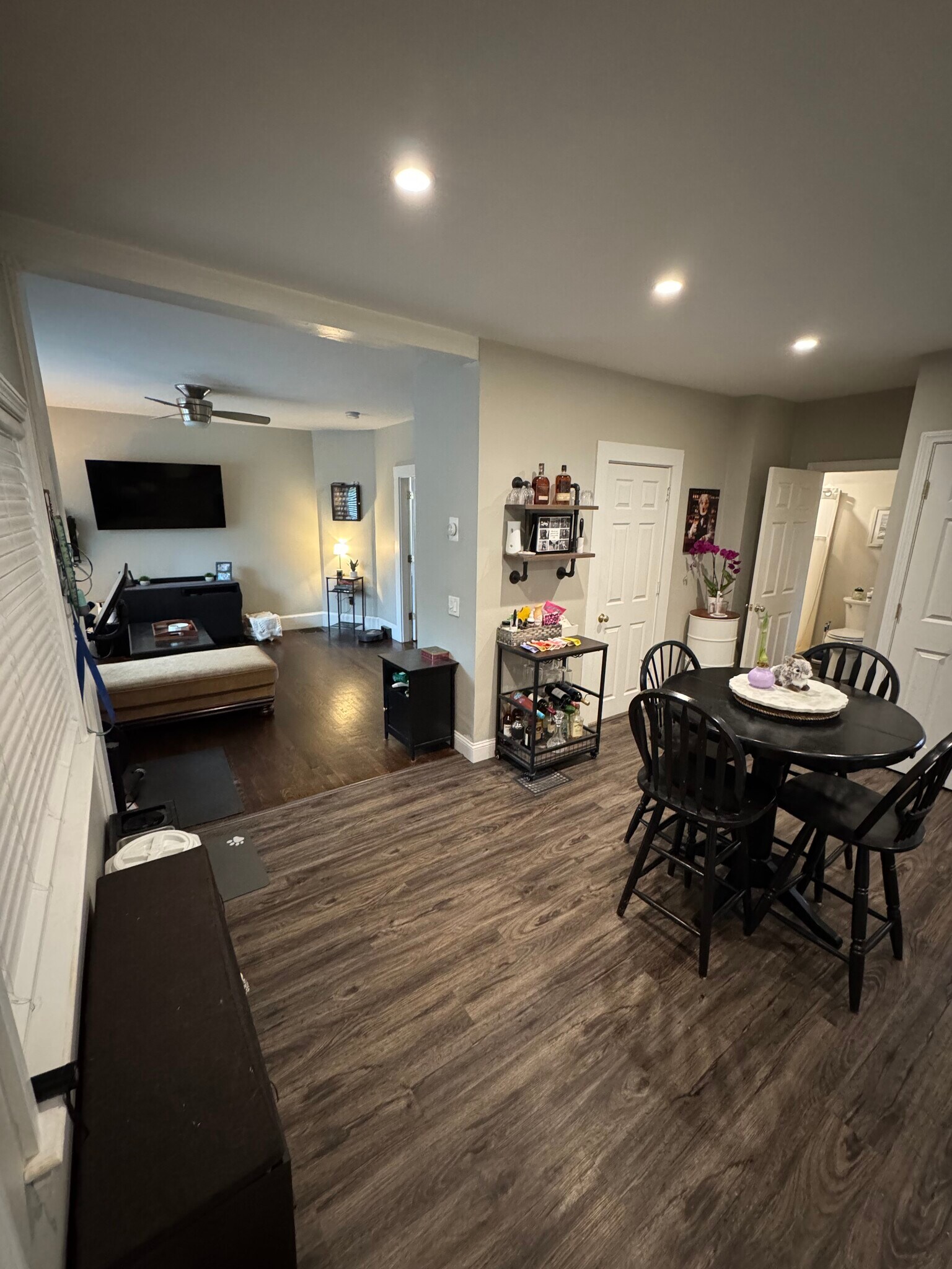 Building Photo - 39 Walnut St