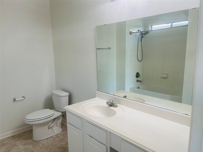 Building Photo - 15303 Kellerwood Dr