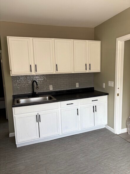 Building Photo - 1534 N 39th St