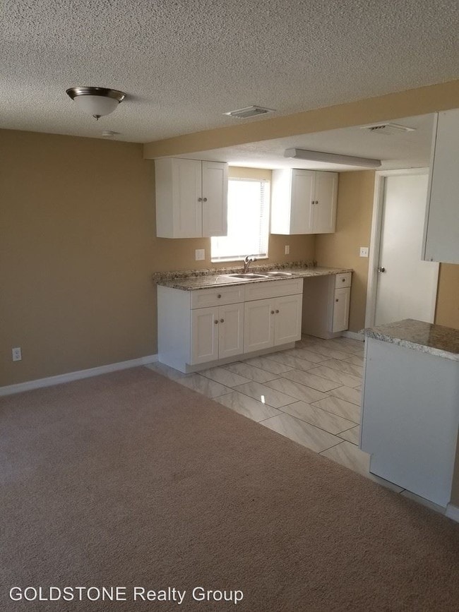 Building Photo - 16319 Caliente Pl