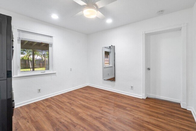 Building Photo - 139 Prospect Rd
