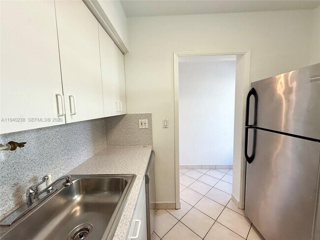 Building Photo - 10178 Collins Ave