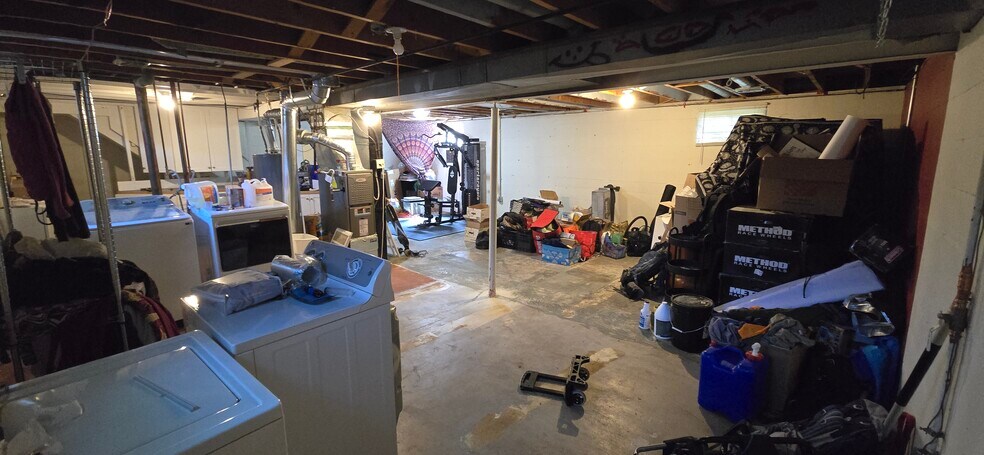 Basement 2 - 4590 W Dakota Ave