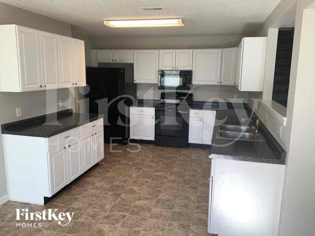 Building Photo - 12515 Teacup Way