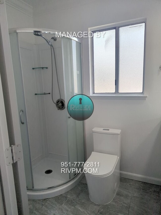 Building Photo - Beautiful 4-Bed, 2.5-Bath Upgraded Home wi...