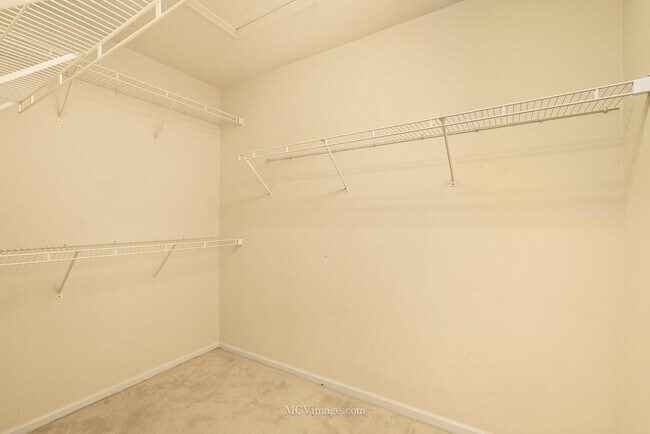 Building Photo - 1463 Yellowstone Dr