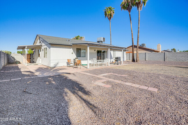 Building Photo - 9819 N 67th Dr