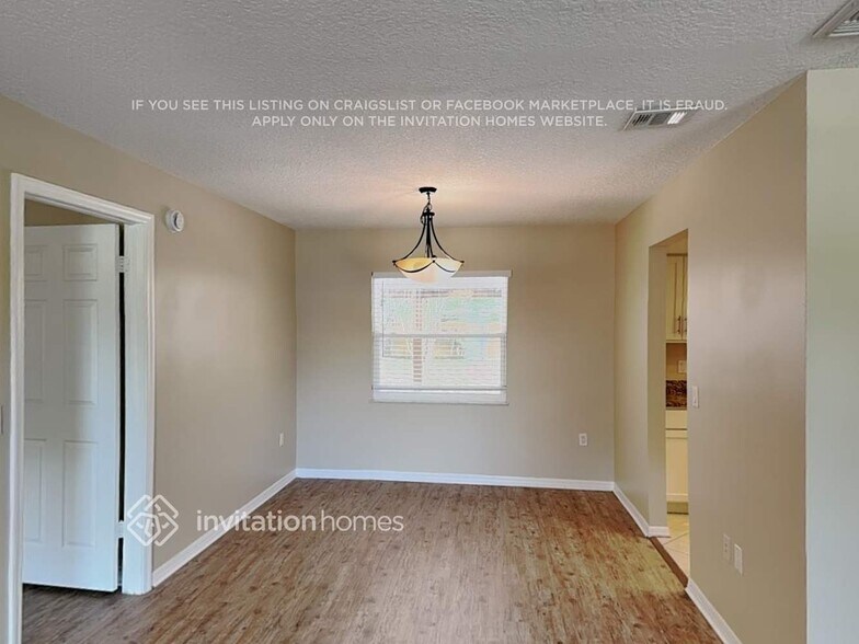 Building Photo - 8140 Caraway Dr